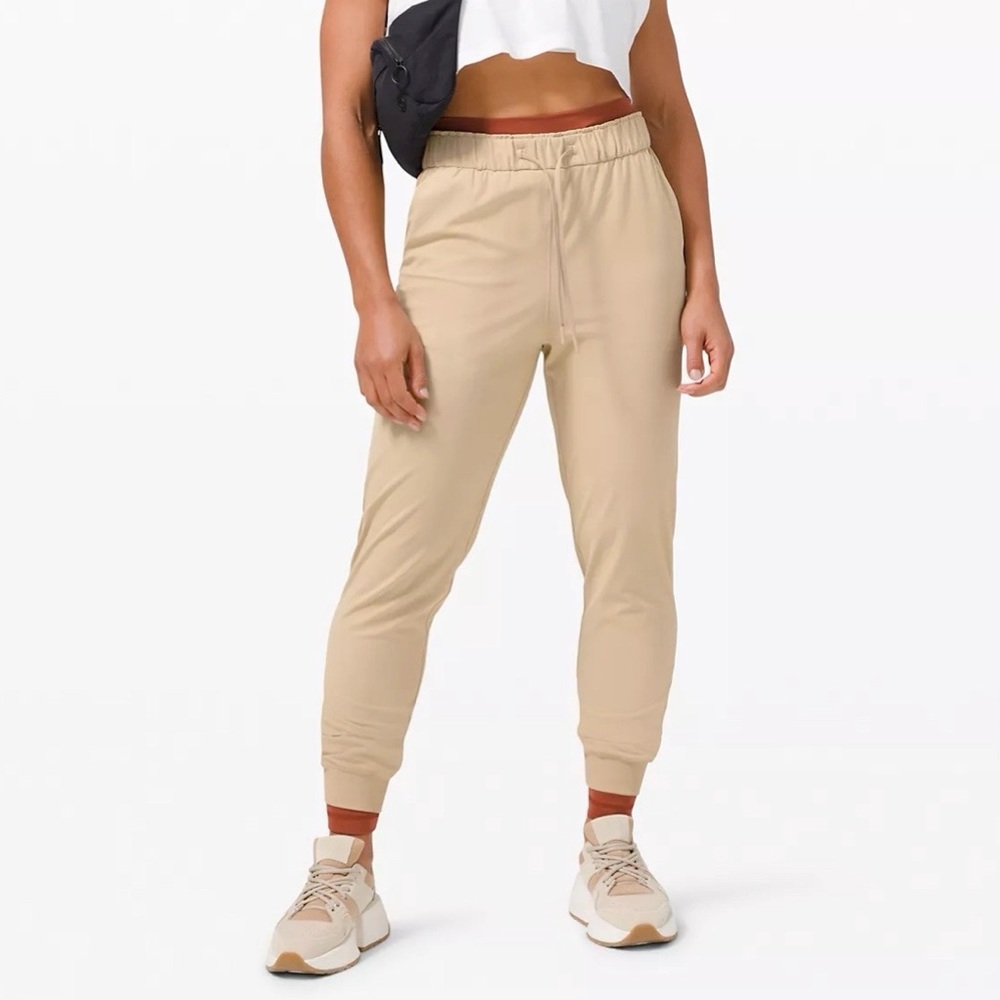 Lululemon High Rise Stretch Jogger Full Length Trench
